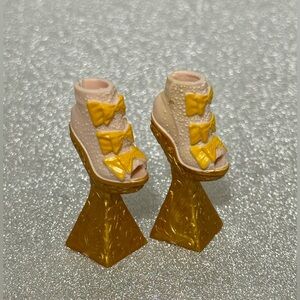 💎 BARBIE DOLL SIGNATURE GOLDEN GUO PEI “SHOES ONLY” FOR OOAK 2022